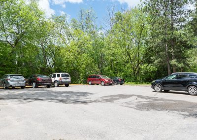 Aubrey Apartment-parking