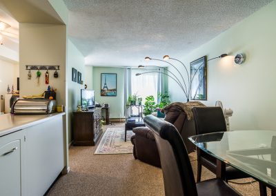 Blake Street Apartment-open concept
