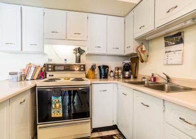 Blake Street Apartment-bright kitchen