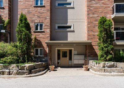 Edgehill Apartment-entrance