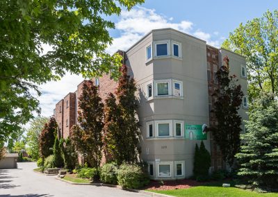 Edgehill Apartment-landscaped