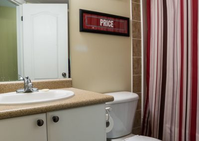Edgehill Apartment-bathroom