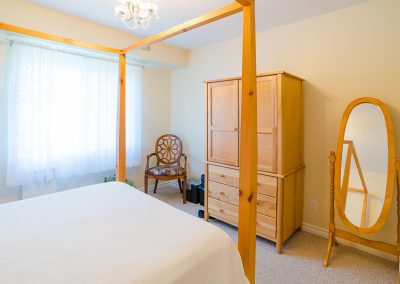 Red Oaks Apartments-bedroom 2